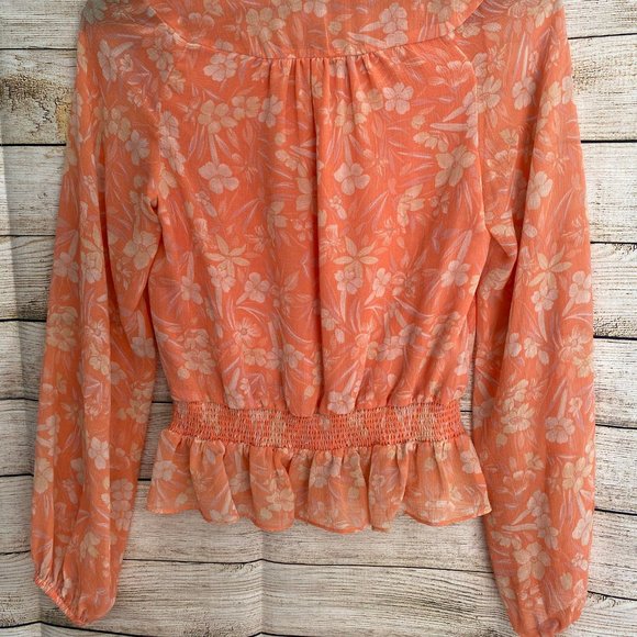 XS | NWT- Highline Collective smocked waist top, peachy- floral. - Picture 3 of 12